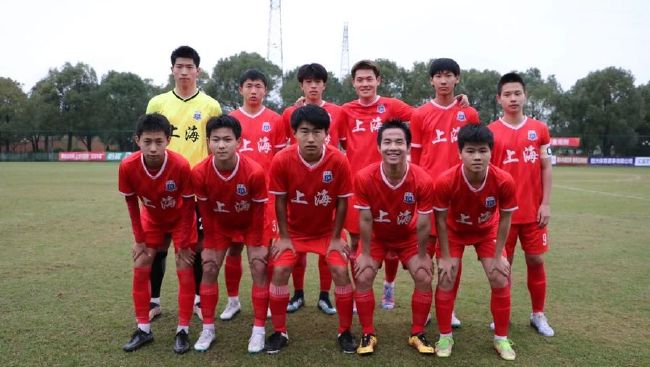“罗马俱乐部、主教练完全服从检察院的评估，在协商一致后接受了罚款，罚款将全额捐赠给予慈善机构。